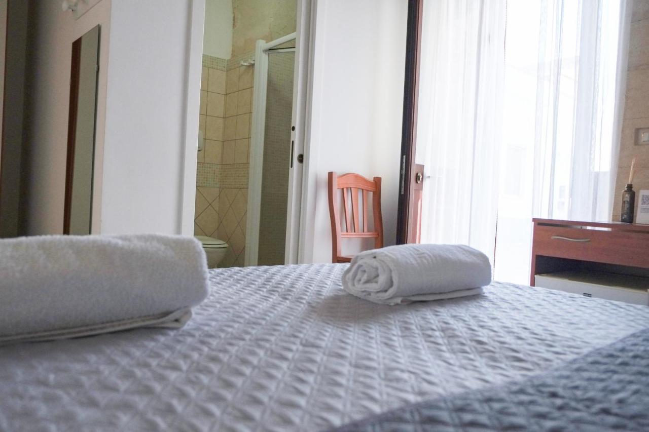Largo Imperiali B&B Avetrana Exteriör bild